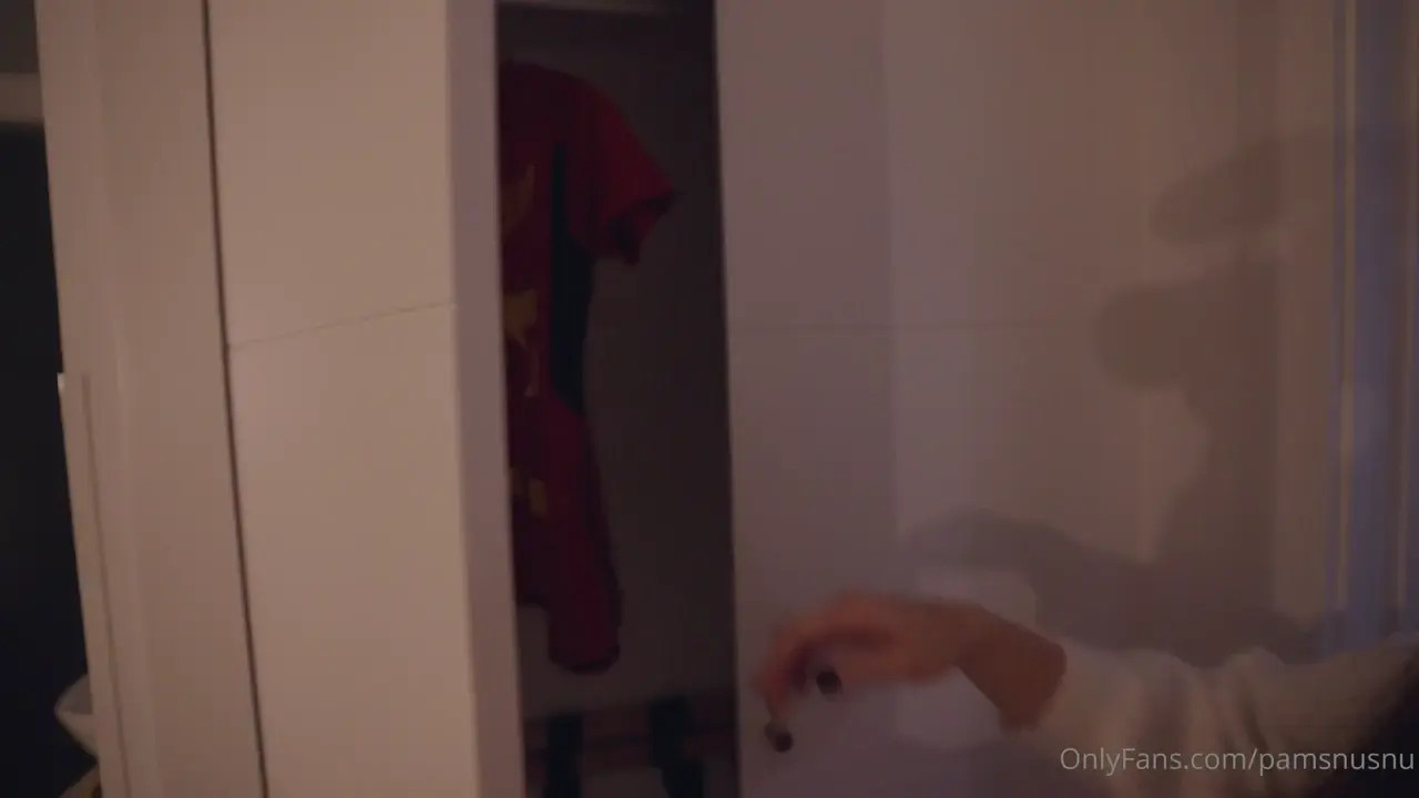 Pamsnusnu Gives Blowjob During A Match