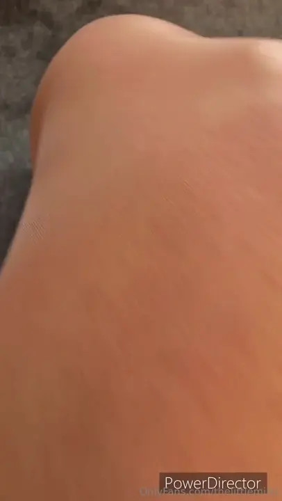 Thelittleminx Pumps Her Pussy And Masturbates With Vibrator - ePornLeak