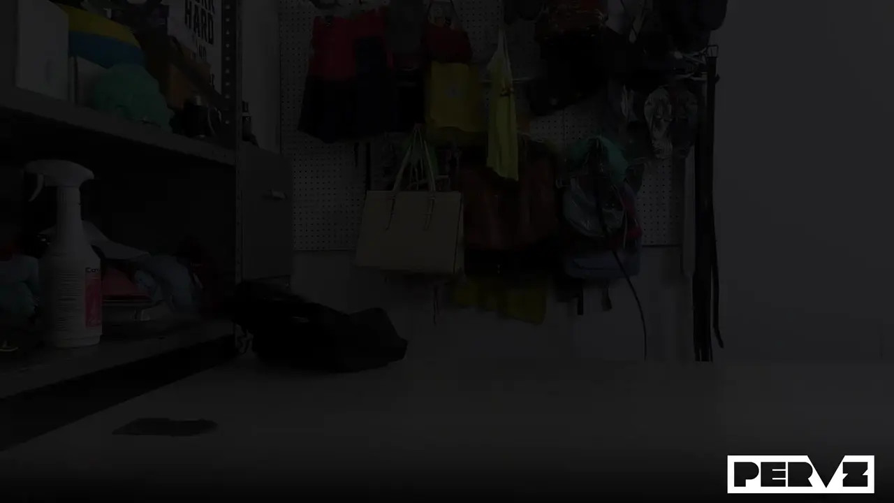 Shoplifter Payton Preslee Gets Caught And Banged