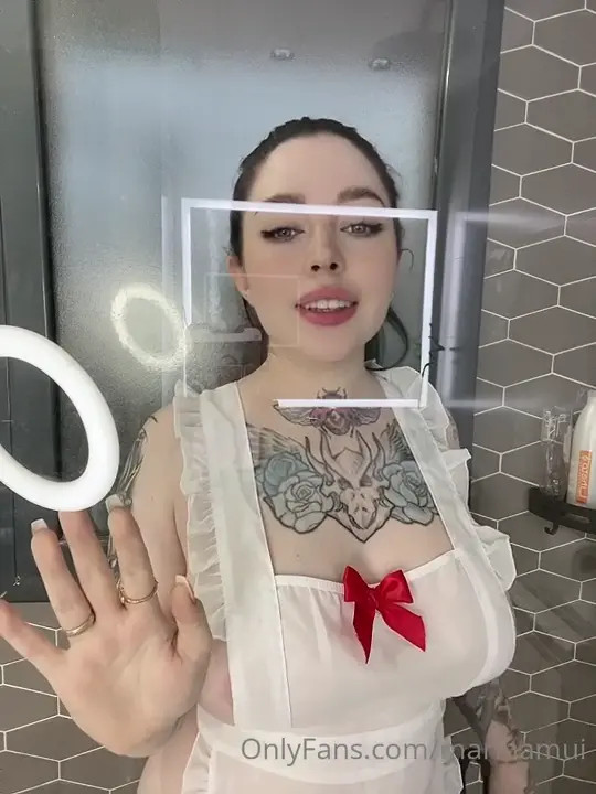 MarinaMui Flaunts Her Perfect Body In The Shower