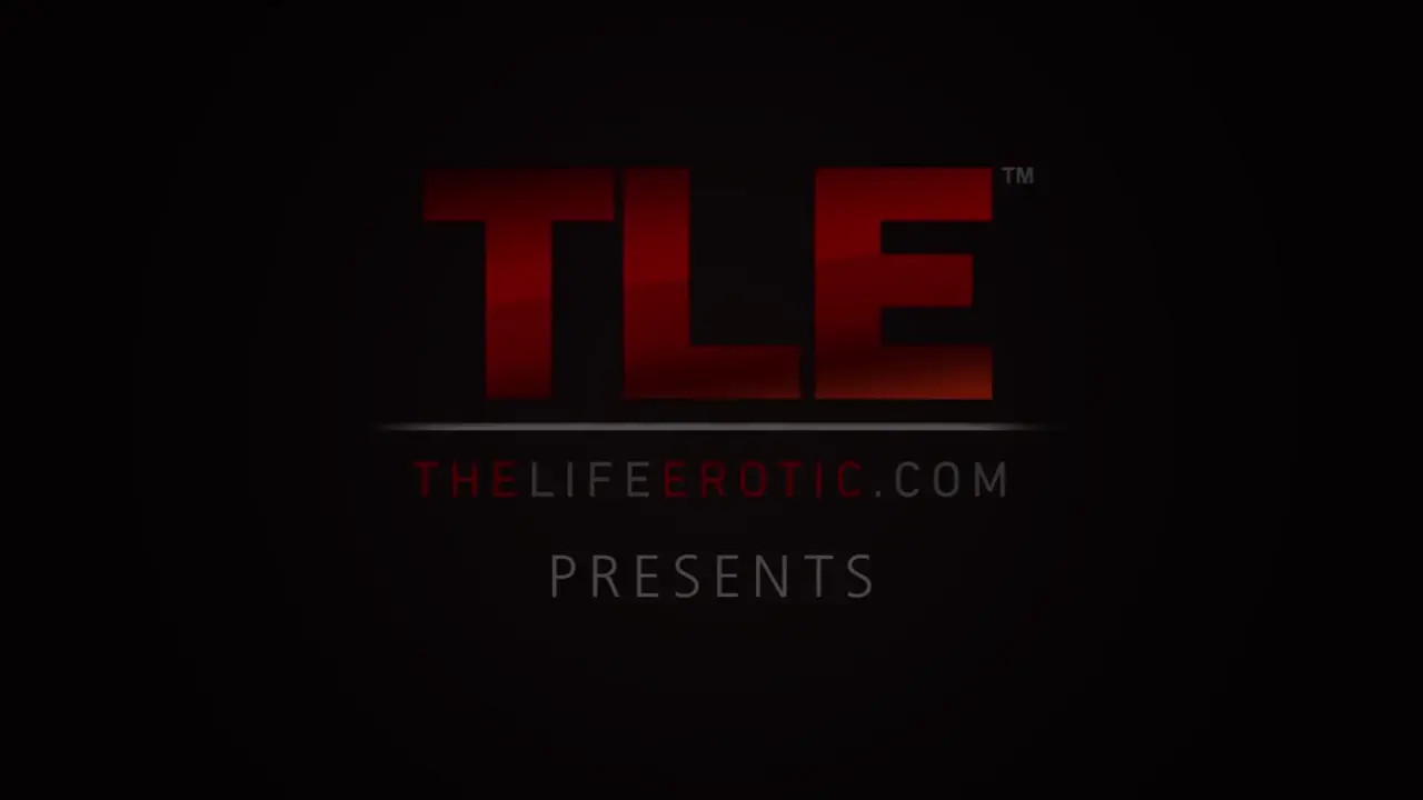 Melena Maria Rya Masturbates With Dildo & Squirts