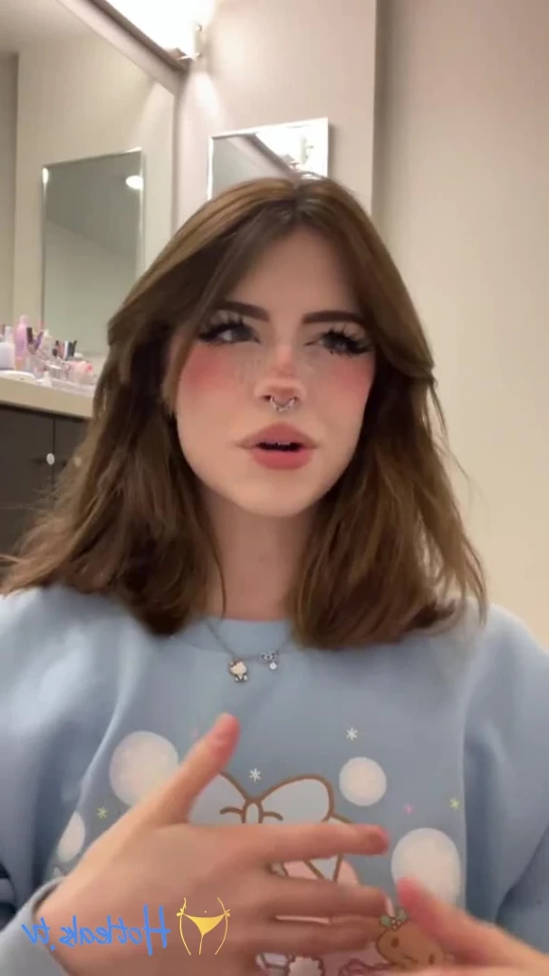 hannah <3 [ hannahowo ] - Oops, I lost my thong😈