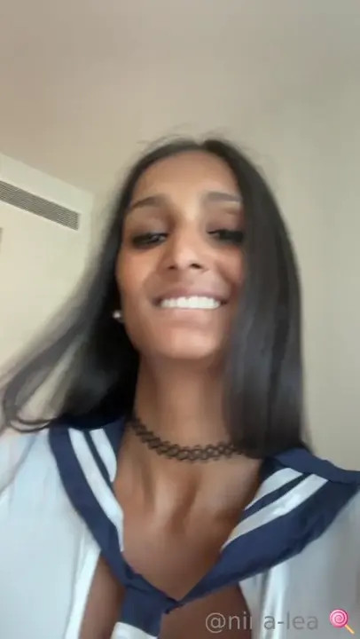 Leamonet Masturbates On Her Bed