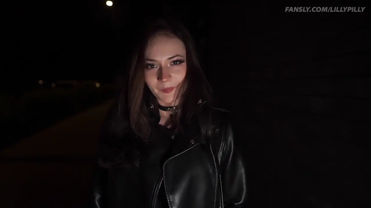 Missslily Gets Her Asshole Drilled By A Fuck Machine