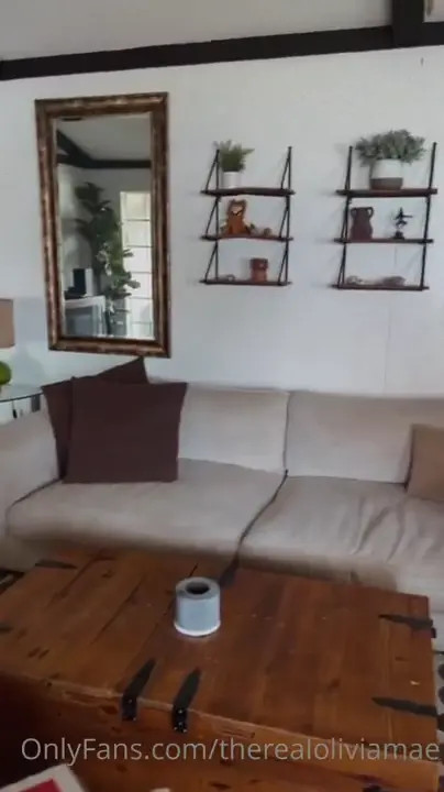 Georgia Peach Gets Fucked By A Delivery Guy