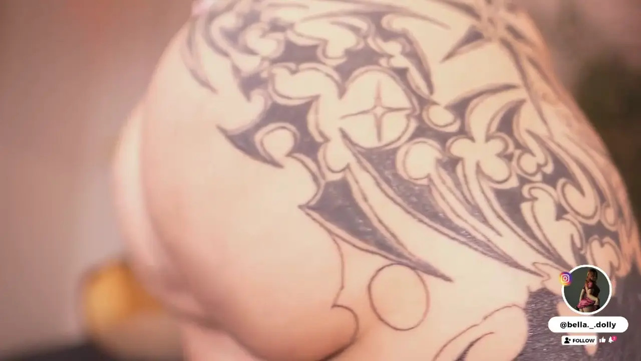 Bella__Donne Deepthroats A BBC Dildo