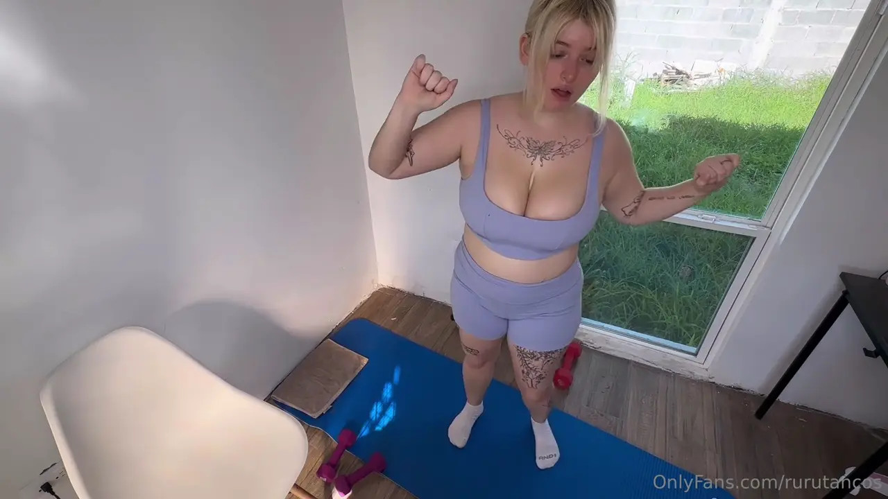 Rurutancos Has Sex for Her Workout Session