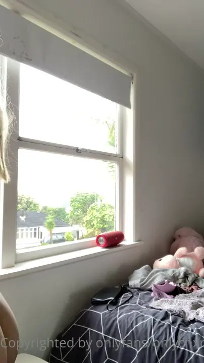 OnlyChxr Shows Off Her Naked Body