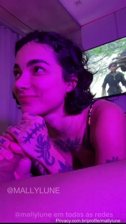 Mallylune Blowjob Ends in Creampie