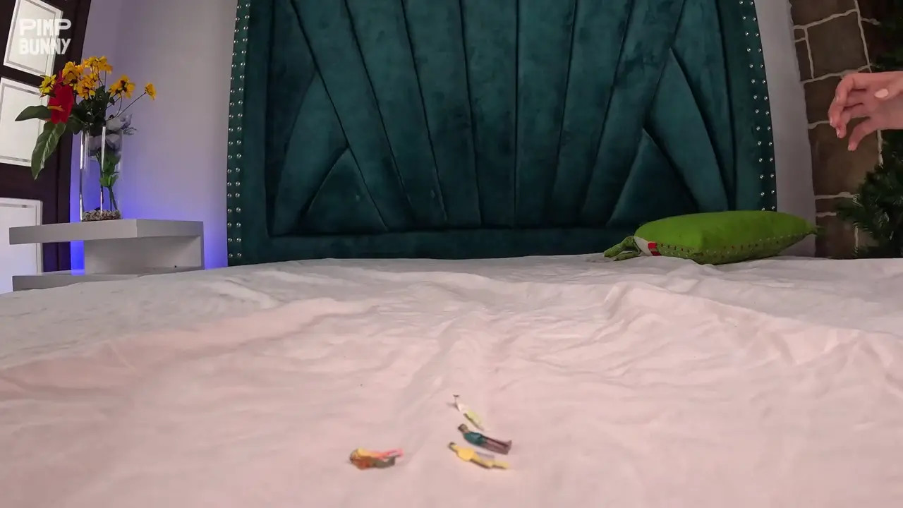 Playing Whith My Tiny Man