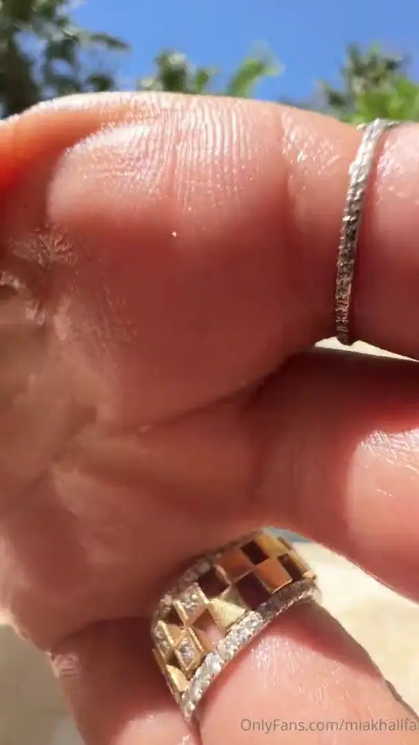 Mia Khalifa Sidepool Chat Video Leaked - ePornLeak