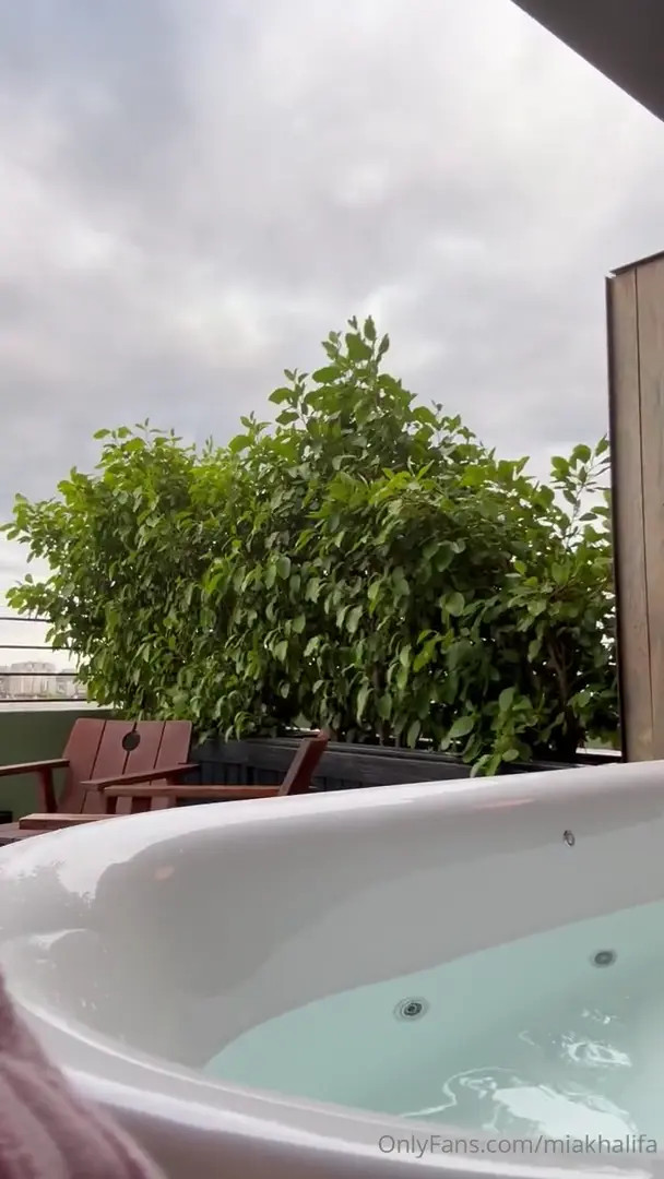 Mia Khalifa 46min Bathtub Chat Video Leaked
