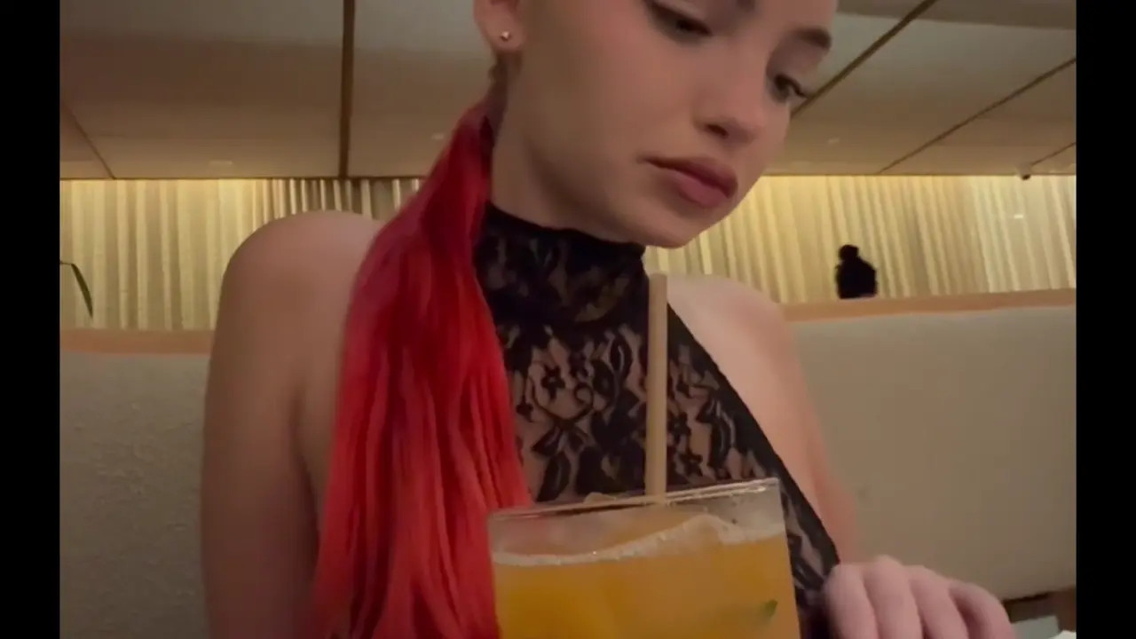 Elizabethh1827 Enjoys BBC In The Car