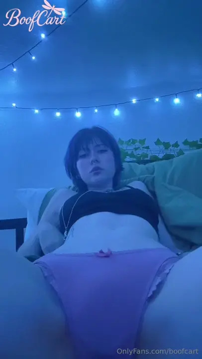 BoofCart Masturbates On Her Bed