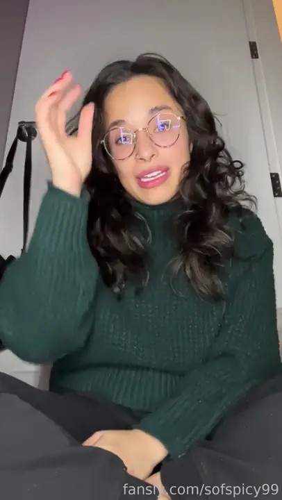 Sofspicy99 Stuffs Her Ass With A Dildo