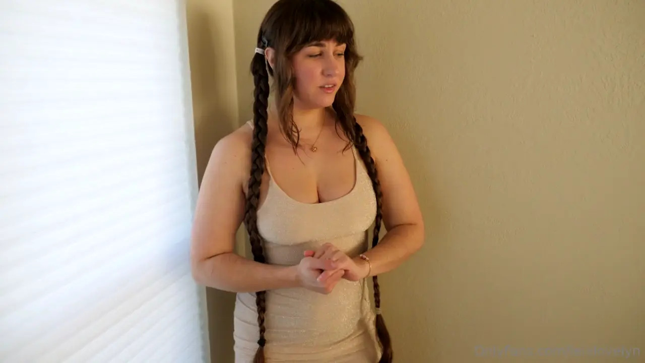 Leia Lovelyn Gets Creampied By Her Stepbrother After A Sloppy Blowjob