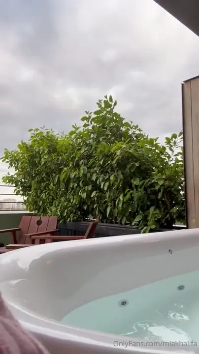 Mia Khalifa Goes Topless In The Bath