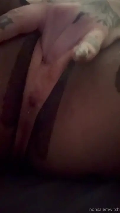 Nonsalemwitch Fingers Her Wet Pussy