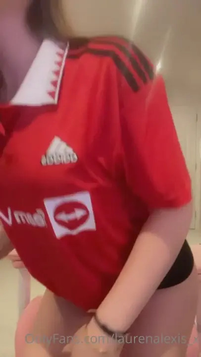 Lauren Alexis Bends Over And Shows Off Curves