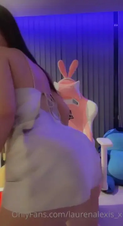 Lauren Alexis' Perfect Young Teen Body - ePornLeak