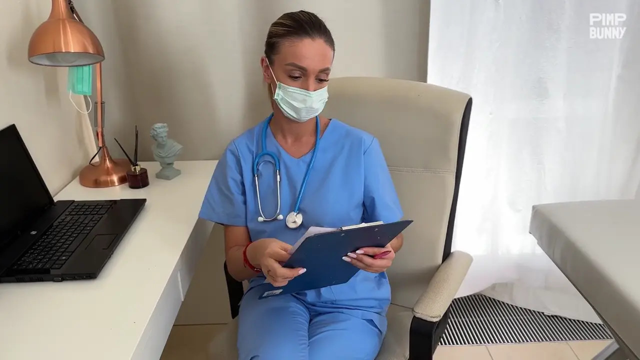 Mary Frost Role Playing “Doctor” Blowjob And Riding On Dick