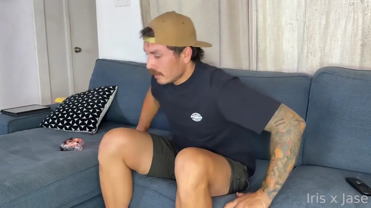 Nerdy Iris Leon Gets Throatfucked By A BWC