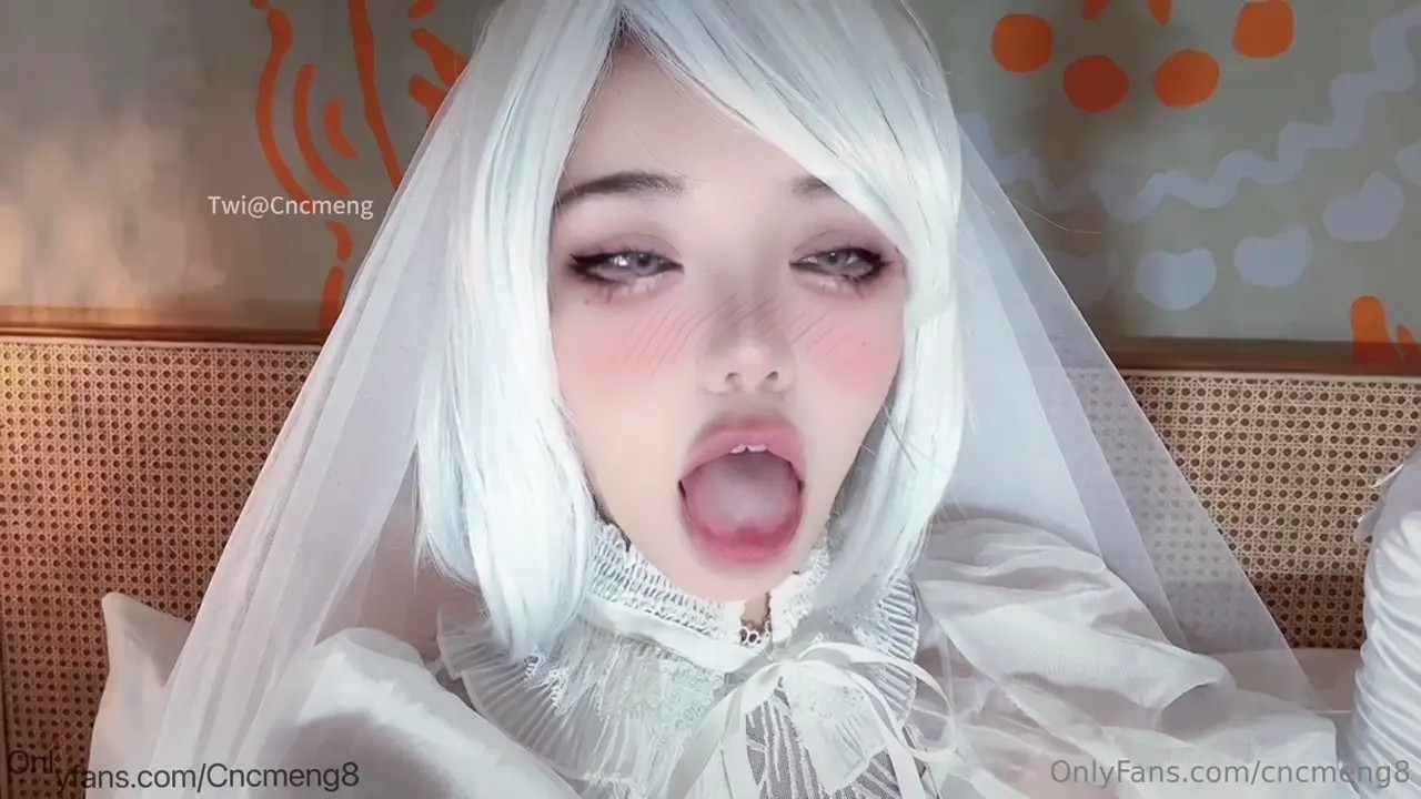 Cute Princess CncMeng Pumps Her Cunt With A Dildo