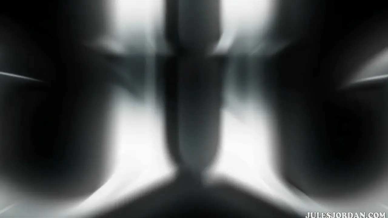 Gina Lynn Gets Penetrated By Two Girthy Cocks