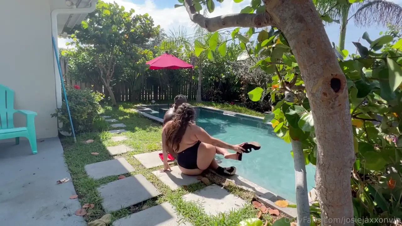Josie Jaxxon Gets Pounded In A Swimming Pool