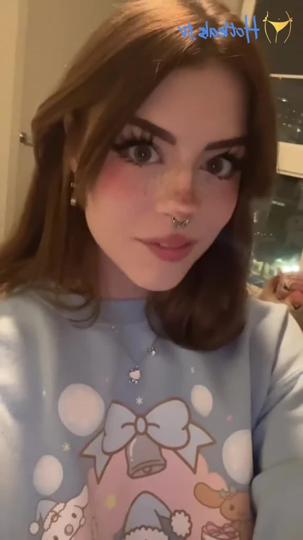hannah <3 [ hannahowo ] - Una foto en el espejo