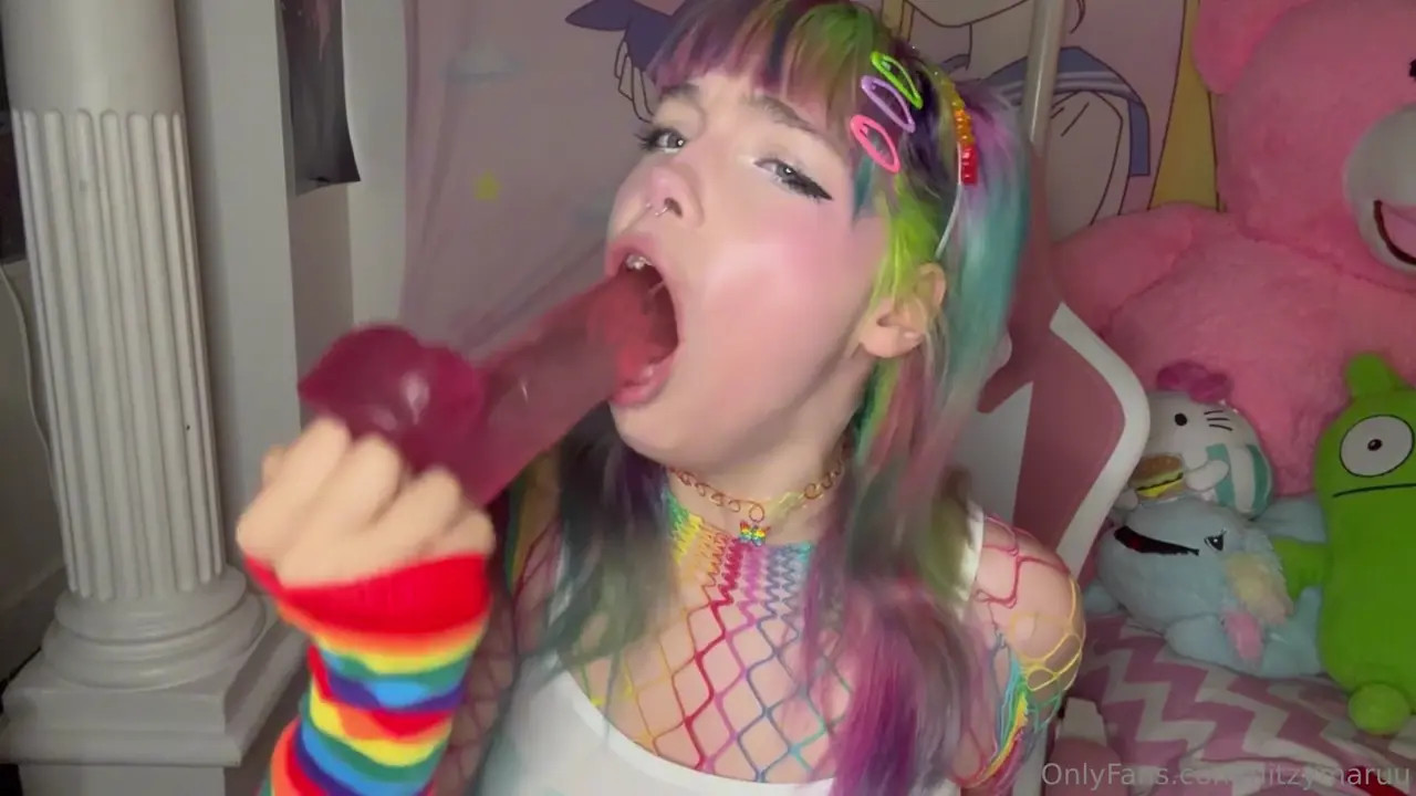 DitzyMaruu Deepthroats Her Dildo & Pumps Her Holes