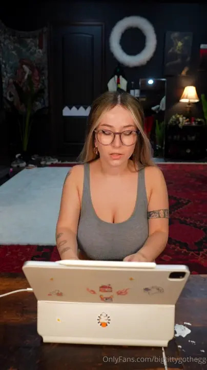 BigTittyGothEgg Rides A Torso Dildo