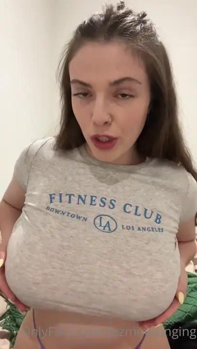 Jazminesinging Bounces Her Huge Boobs And Teases