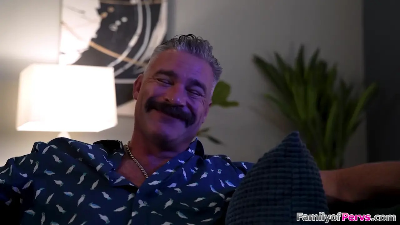 Kylie Quinn Gets Fucked By Stepdad On The Couch