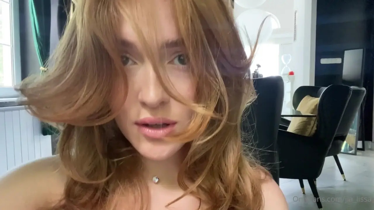 Jia Lissa Flaunts Her Tits And Pussy