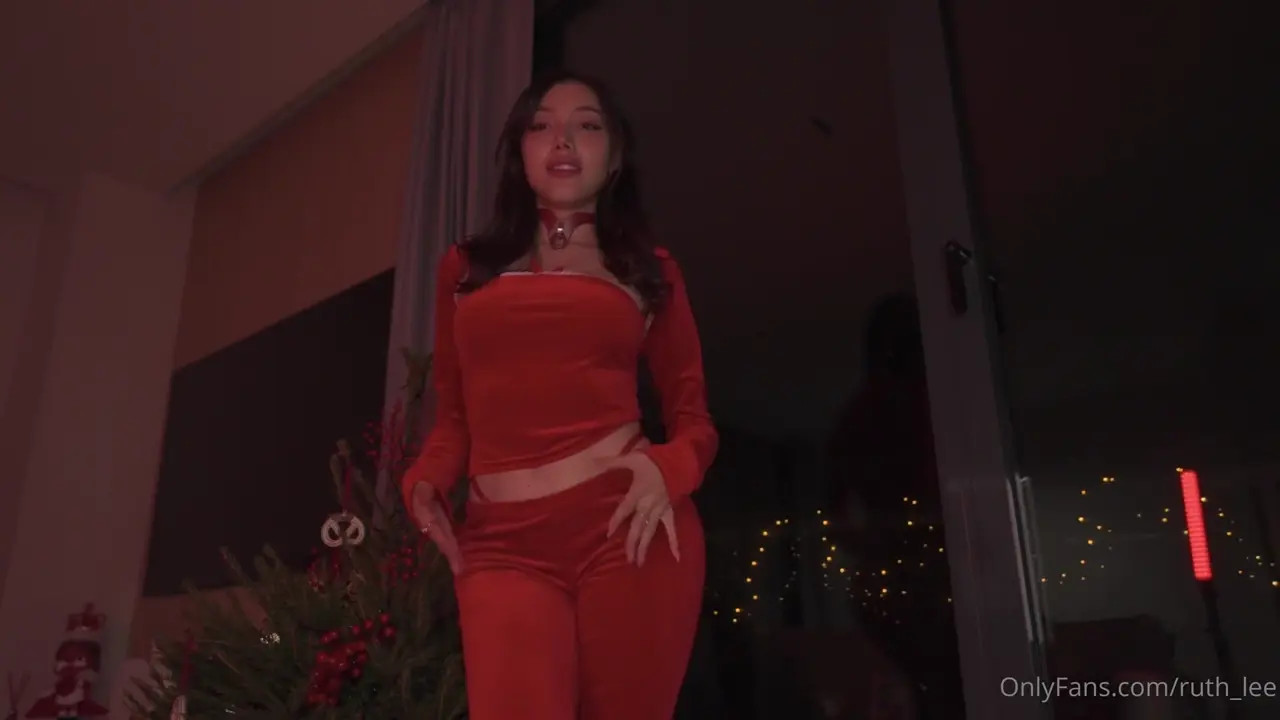 Ruth Lee Squirts After Anal Play