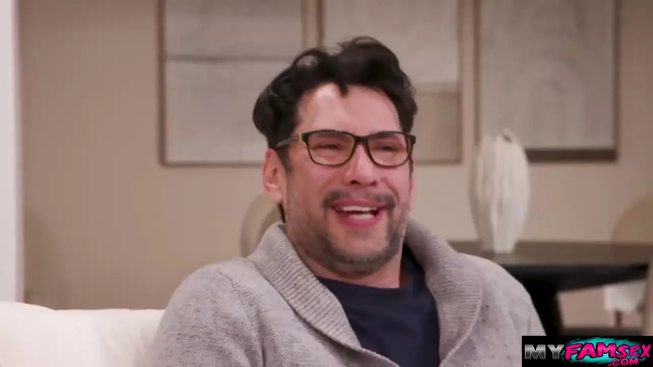 River Lynn Gets Anal Fucked By Her Stepdad - ePornLeak