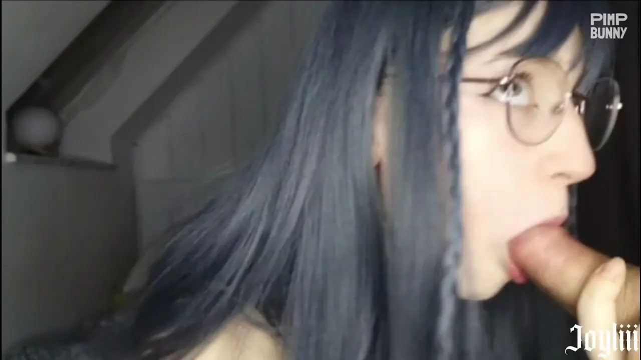 Joyliii Gets Her Ass Spanked