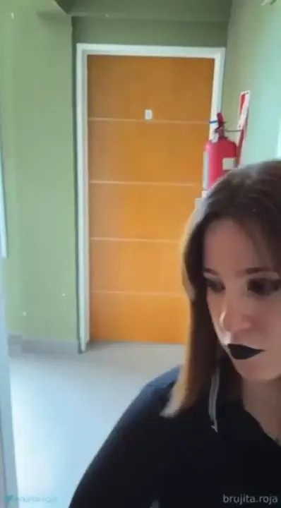 Pizza Girl Brujita Roja Gets Fucked In Ripped Pants - ePornLeak