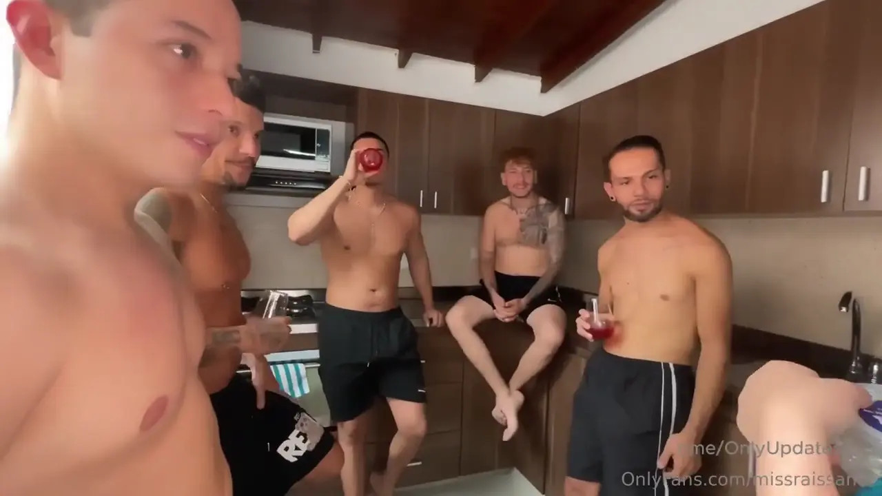 Raissabellini Takes Five Cocks In A Gangbang