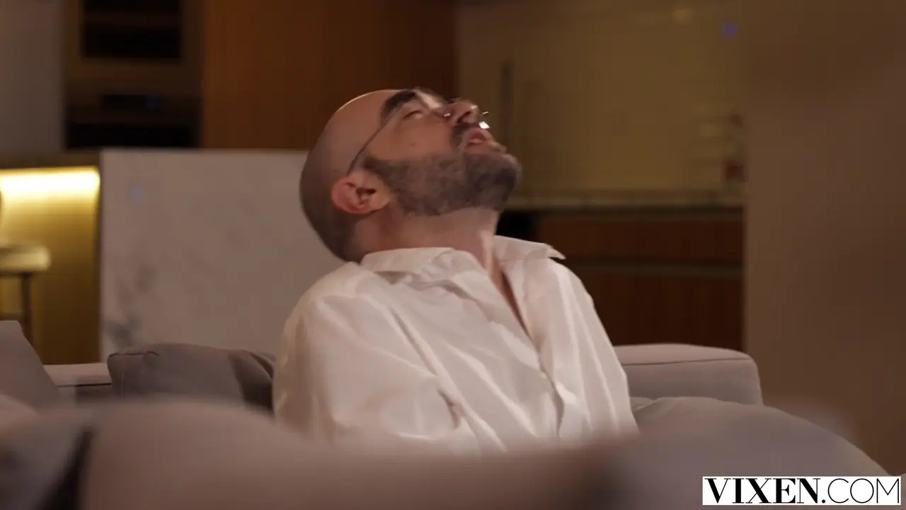 Agatha Vega And Eve Sweet Outdoor Threesome