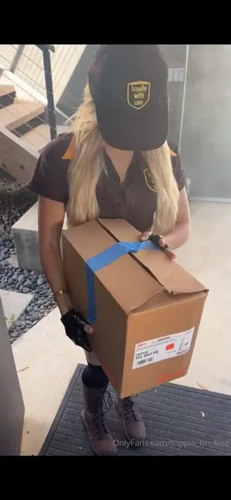 Delivery Girl Trippie Bri Gets Pounded