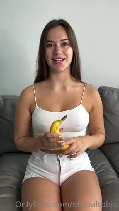 Jade Teen Gets Facial After A Blowjob