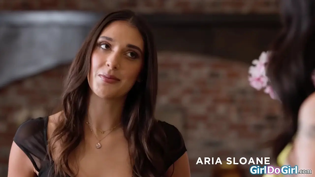 Charlotte Sins Rubs AriaSloane's Shaved Pussy - ePornLeak