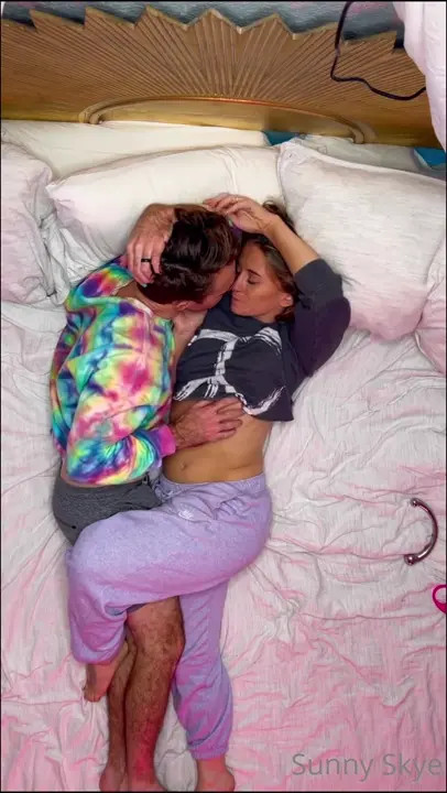 Sunny Skye Gets Fucked And Creampied