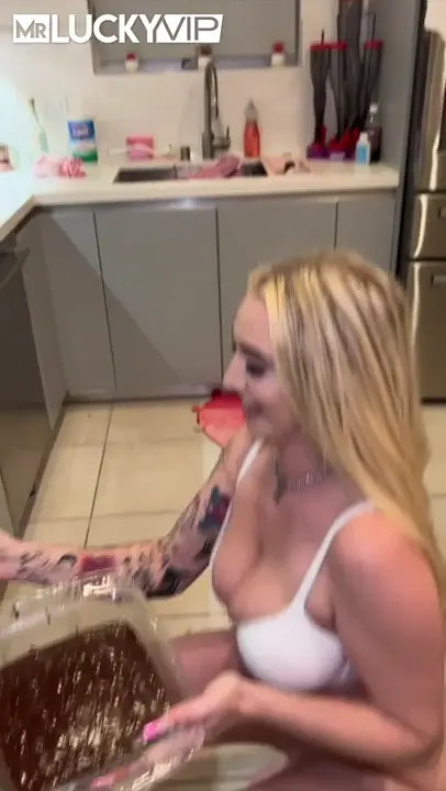 Kendra Sunderland Gets Taken By MrLuckyVip