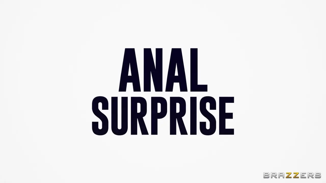 Sara Diamante Gets A Facial After Anal Sex