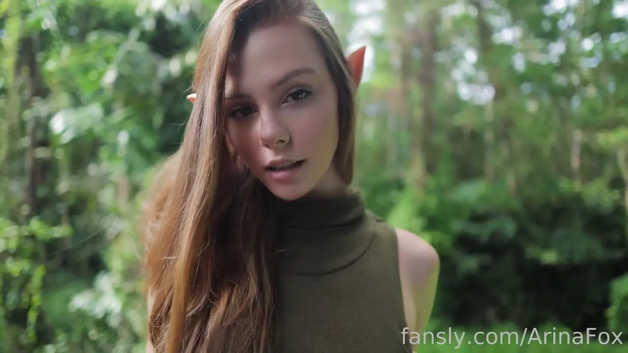 Arina Fox Gets Fucked As An Elf Girl