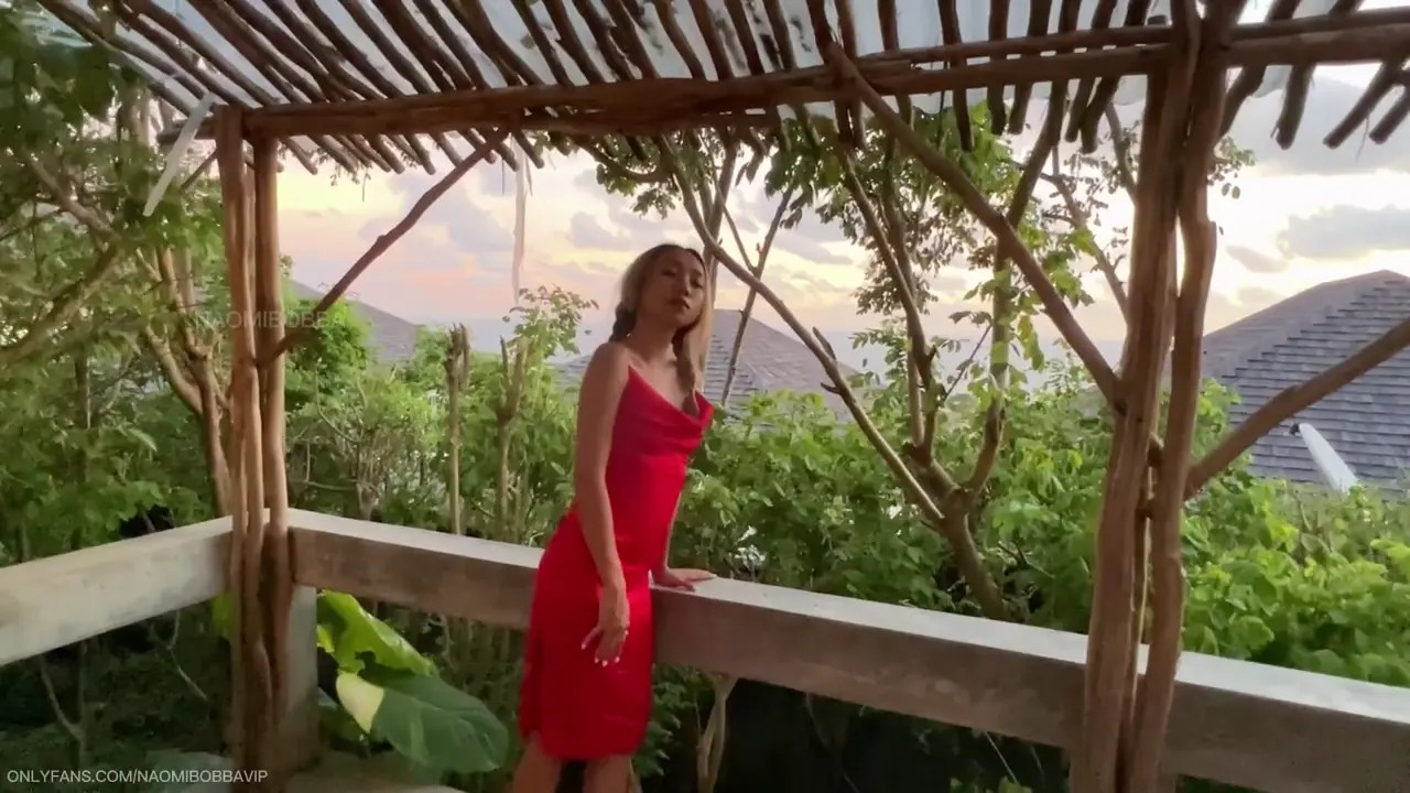 Naomibobbavip Gets Cum On Pussy After Anal - ePornLeak