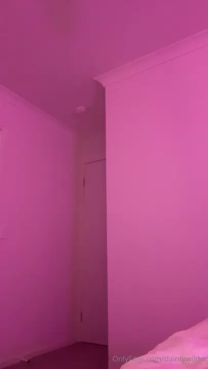 Dainty Wilder Takes Her Dress Off And Seduces - ePornLeak